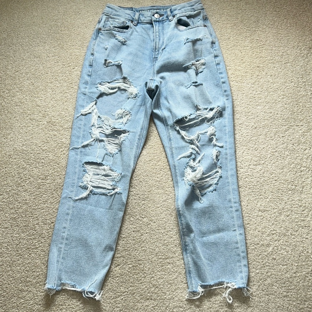 American Eagle Curvy Mom Jean size 2 Short